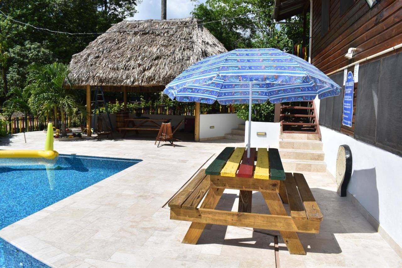 Hidden Haven Hostel Unitedville Luaran gambar